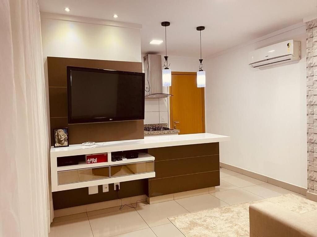 Appartement 2 Qts.| 4 Hosp. | Ao Lado Do Goiania Shopping Extérieur photo